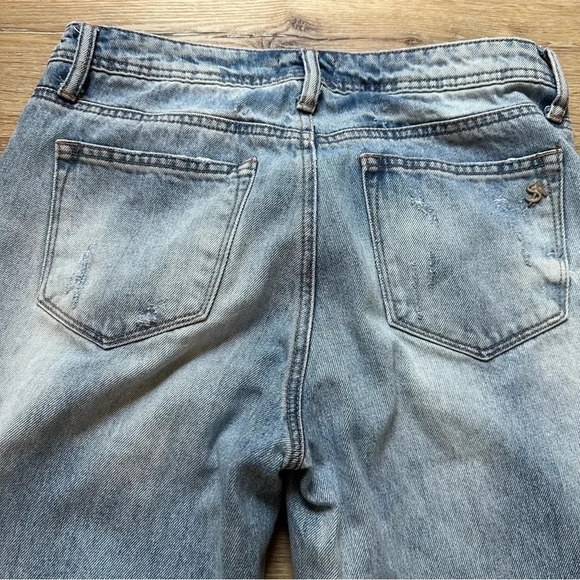 Special A Light Wash Distressed Straight Leg Jeans Size 7 - Picture 10 of 11